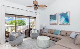 Coastal Condo Amazing Location! 50 Steps To The Beach